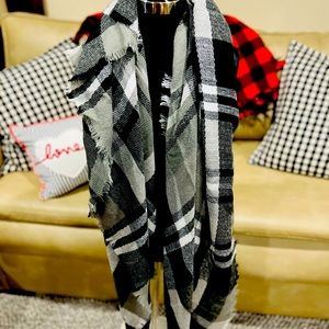 3/$10 SALE Beautiful Scarf